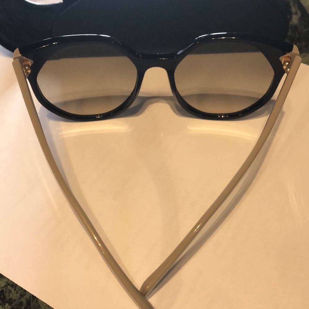 💯AUTH NEW STUNNING PRADA SUNGLASSES 🕶 😎🇮🇹 - Picture 5 of 7
